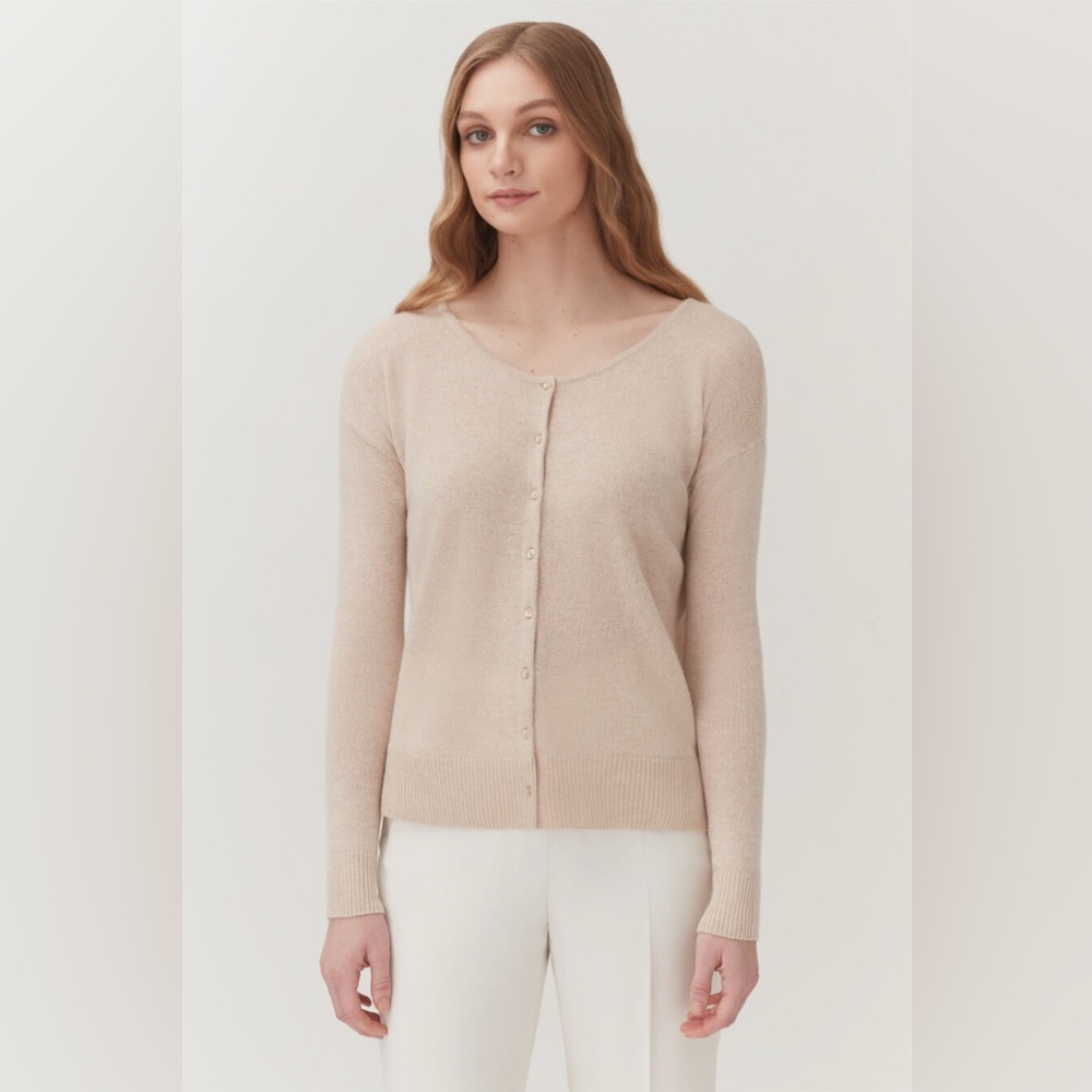 Cuyana Single-Origin Cashmere Minimalist Button Cardigan Sweater‎ Medium Beige